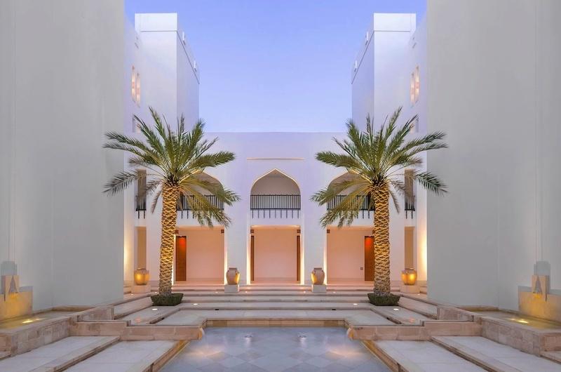 گلبرگ تور عمان ارزان